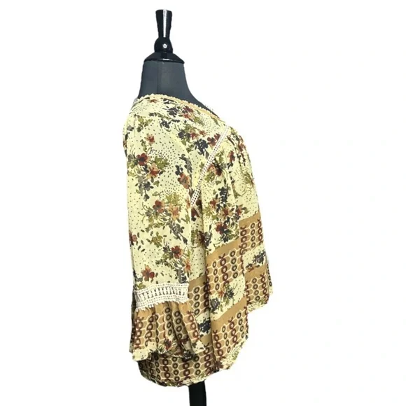 JohnPaulRichard Blouse - Picture 12 of 13